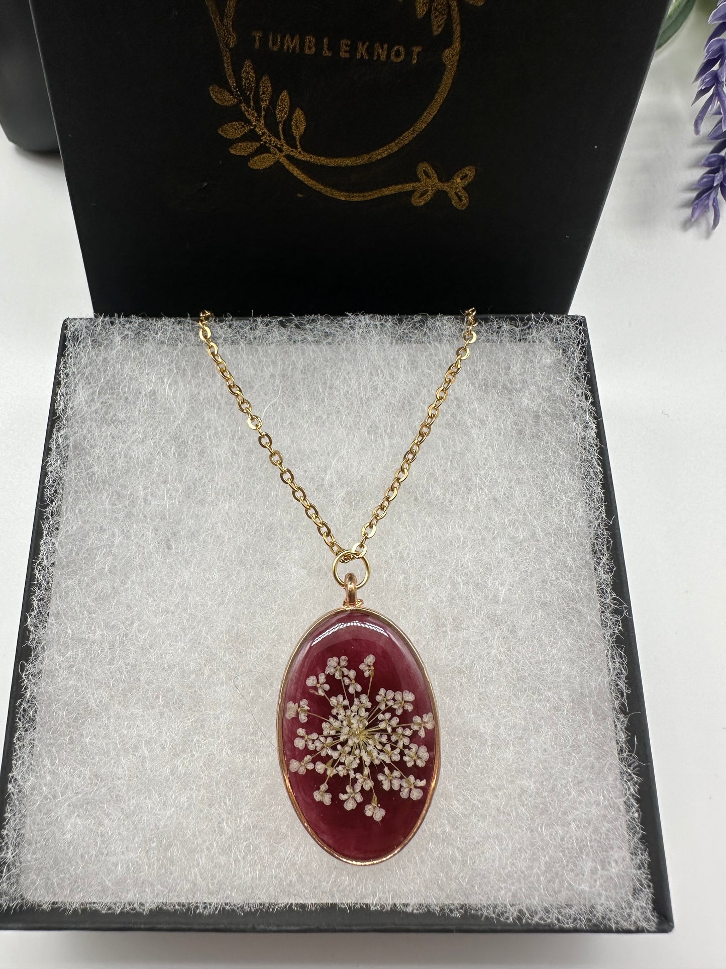 White & Wine Red - Gold Necklace